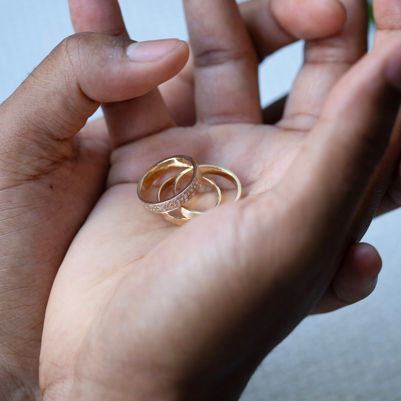 How to Choose Your Wedding Band