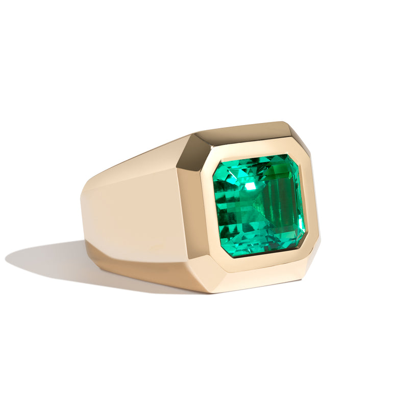 Shahla Karimi Jewelry Super Bowl Ring Emerald 14/18K Yellow Gold Side 